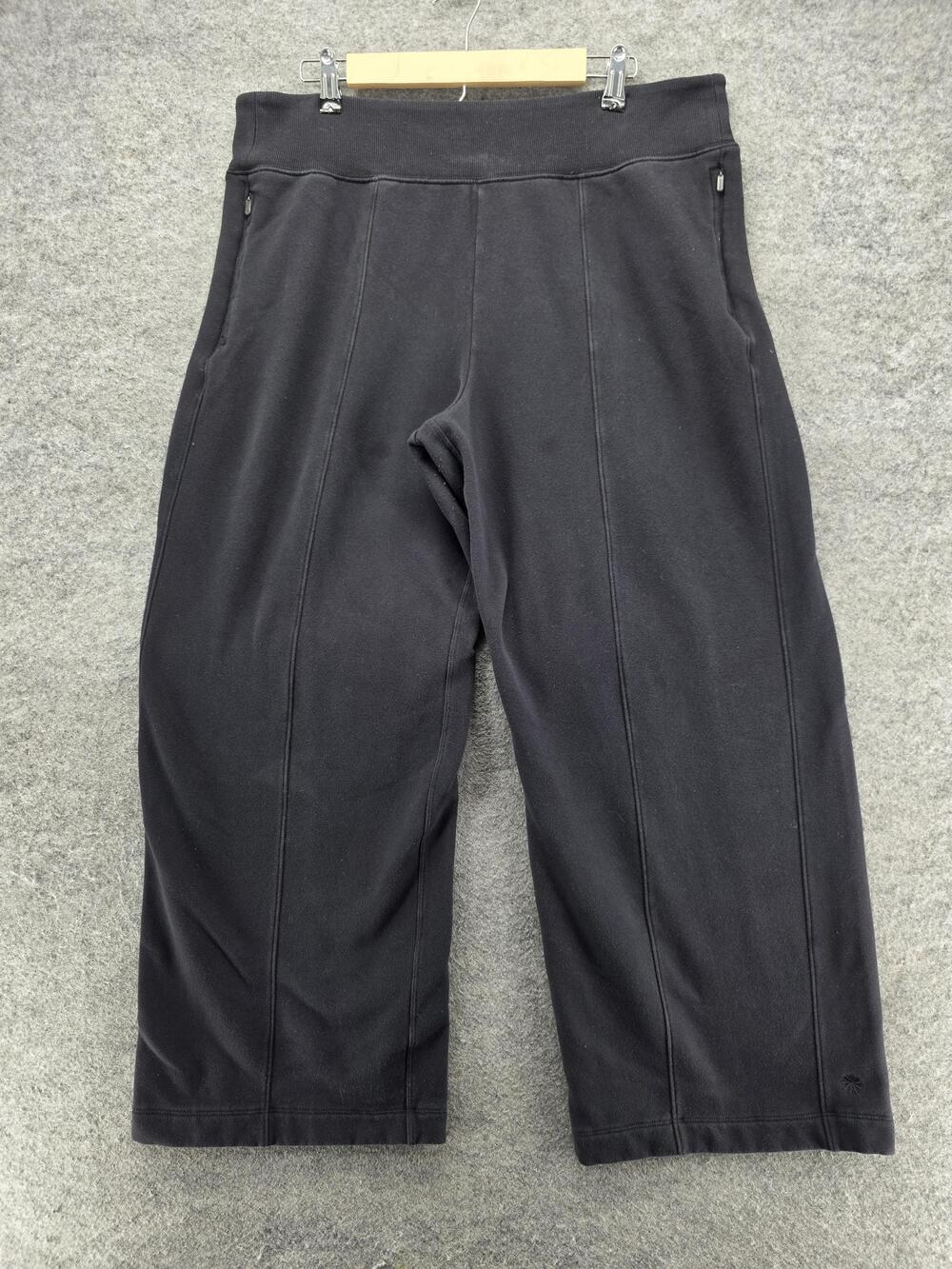 Athleta Pants Womens XL Black Cropped Fleece Relaxed Pockets Activewear